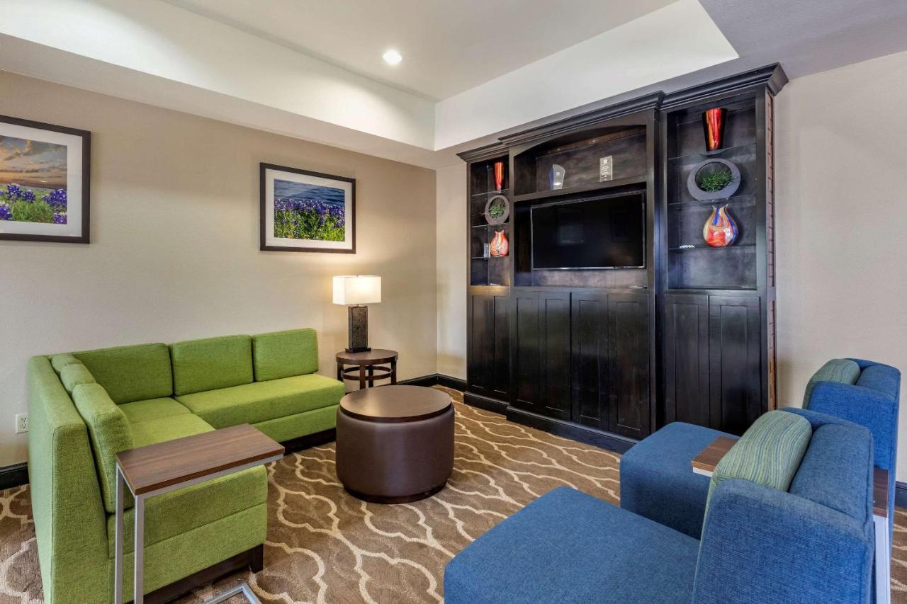 Comfort Inn & Suites Paris Esterno foto